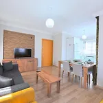 Ozgur 公寓式酒店